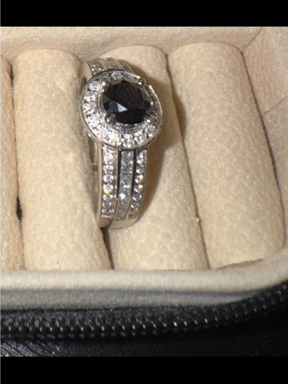 Effy White Gold Ring with Black Center and white diamonds on both sides.